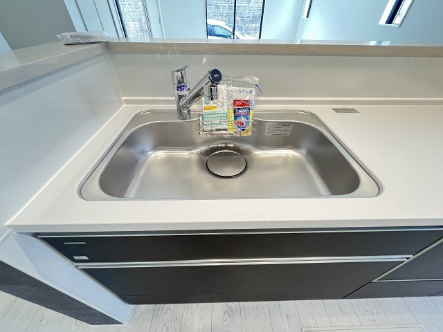 【キッチン】 | 福岡市城南区堤1丁目2期　1号棟（全2棟）【仲介手数料無料・0円】 | 現地写真。