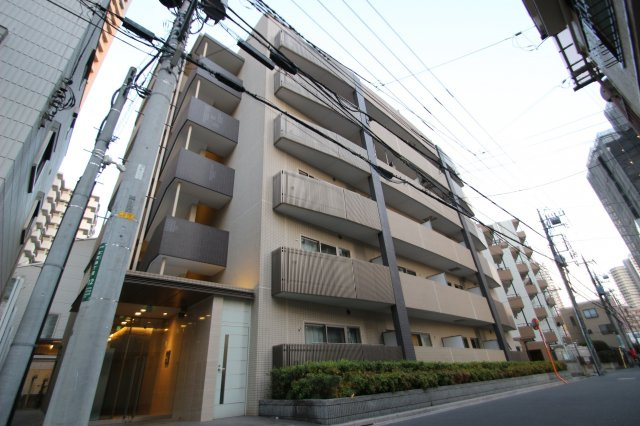 リリー・ラ・アルディス