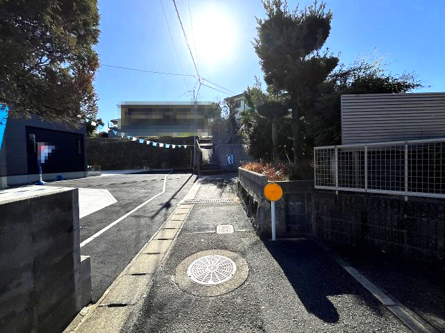 【その他】 | 福岡市城南区堤1丁目2期　2号棟（全2棟）【仲介手数料無料・0円】 | 現地写真。前面道路です。