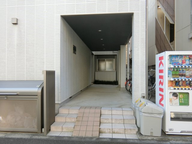 イゼルローン中野のエントランス