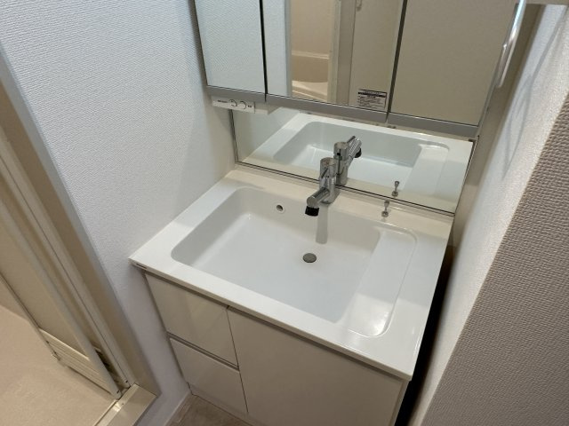 イゼルローン中野の洗面所|同建物別室参考写真