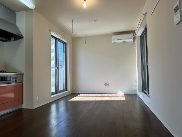 イゼルローン中野の居間・リビング|同建物別室参考写真