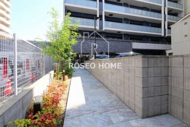 ブルフォルトゥーナ扇町のエントランス