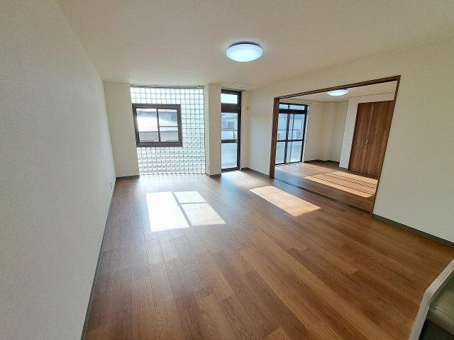 エムテ甲子園の居間・リビング