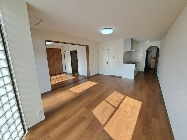 エムテ甲子園の居間・リビング