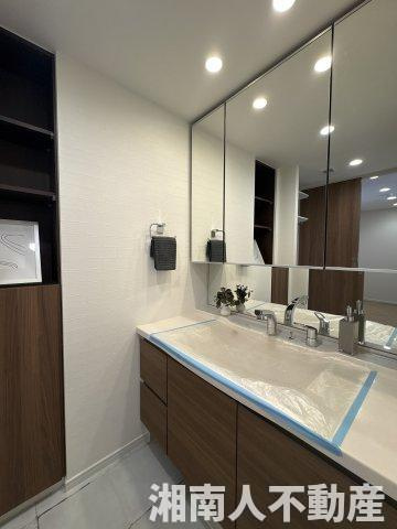 オハナ平塚袖ヶ浜の洗面所|広い洗面スペース