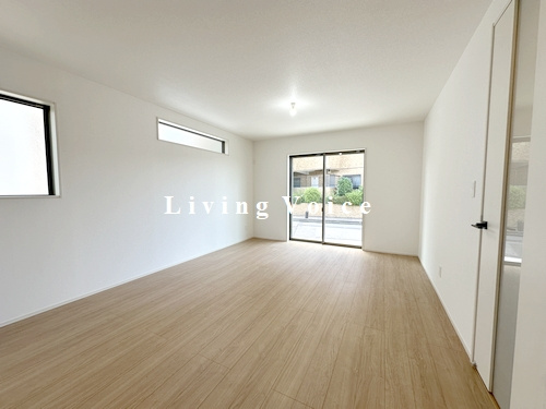 【居間・リビング】 | 【仲介手数料０円】相模原市中央区星が丘9期　新築一戸建て　全2棟 | 相模原市中央区星が丘9期　新築一戸建て　全2棟