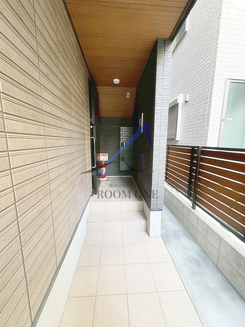 Ｈｅｉｍ　Ｋｏｍｏｒｅｌｉａのエントランス|エントランスです。