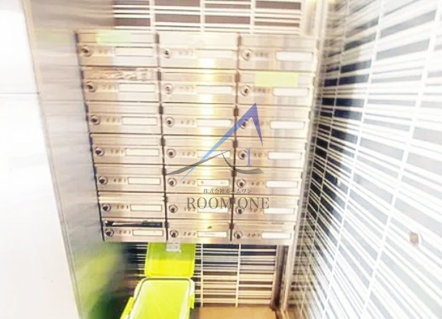 ジーベック滝野川のその他共用部分|集合ポストです。