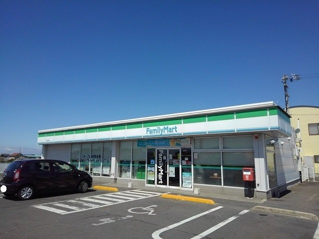 ヴィラ・アリエッタ　Ａの周辺|ファミリーマート丸亀郡家店まで850m