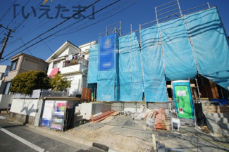 【外観】 | 【仲介手数料無料！！】府中市小柳町5丁目　新築戸建て（全2棟）1号棟　5580万円 | 令和８年1月１８日撮影　建築中