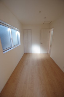 【洋室】 | 【仲介手数料無料！！】府中市小柳町5丁目　新築戸建て（全2棟）2号棟　4780万円 | 洋室6帖