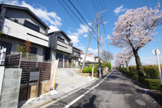 【前面道路含む現地写真】