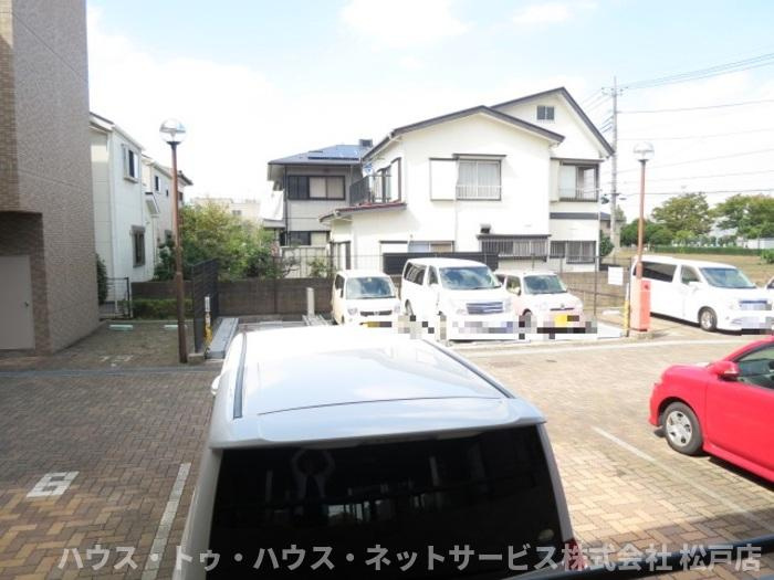 アバンドーネ高橋の駐車場