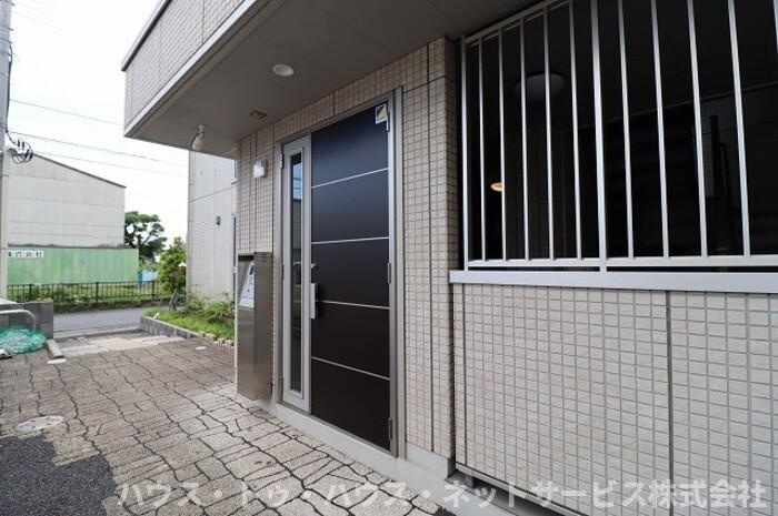 ディアコート馬橋のエントランス