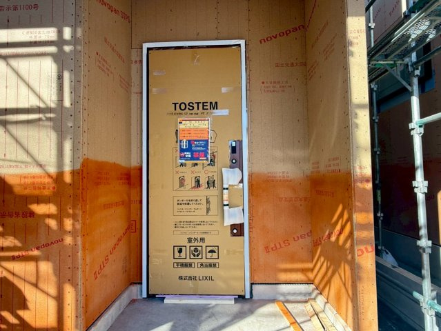 川口市大字安行領家　新築一戸建て　9号棟の玄関|玄関です