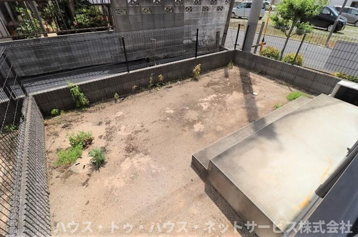 ピア　A・C棟の庭