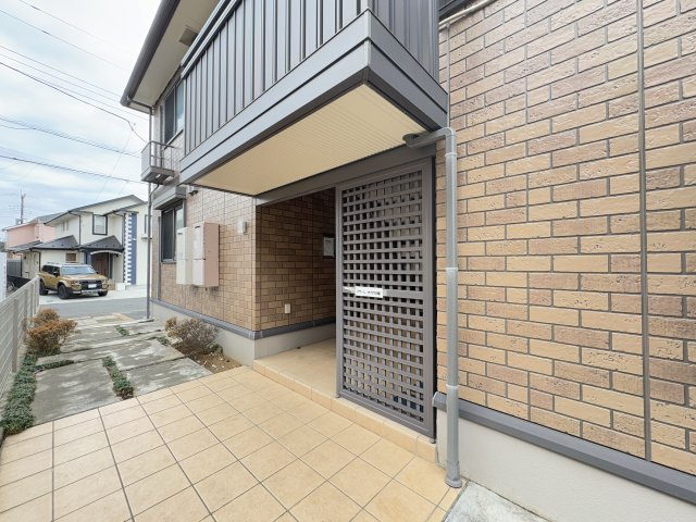 マサーレ・オガワ　B棟のエントランス