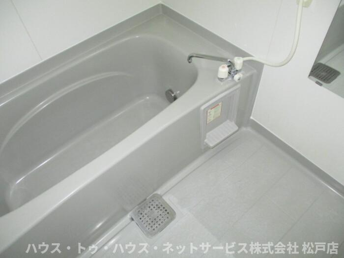 リビングタウンみのり台　Ａの浴室