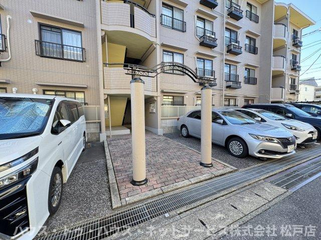 パティエール上本郷のエントランス