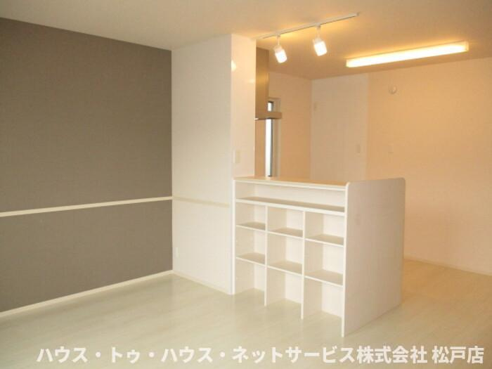 コスモ22の居間・リビング