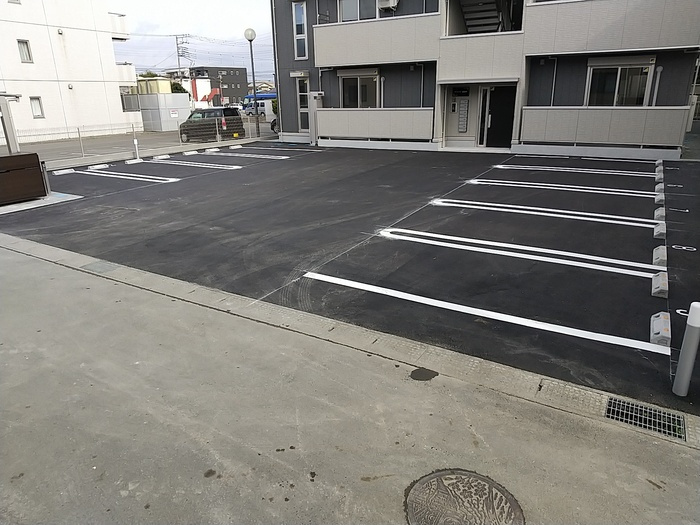 マーメゾン　東田中の駐車場