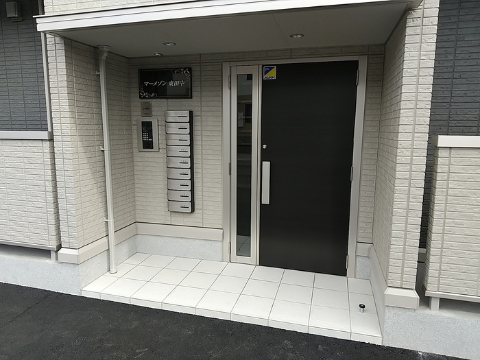 マーメゾン　東田中のエントランス