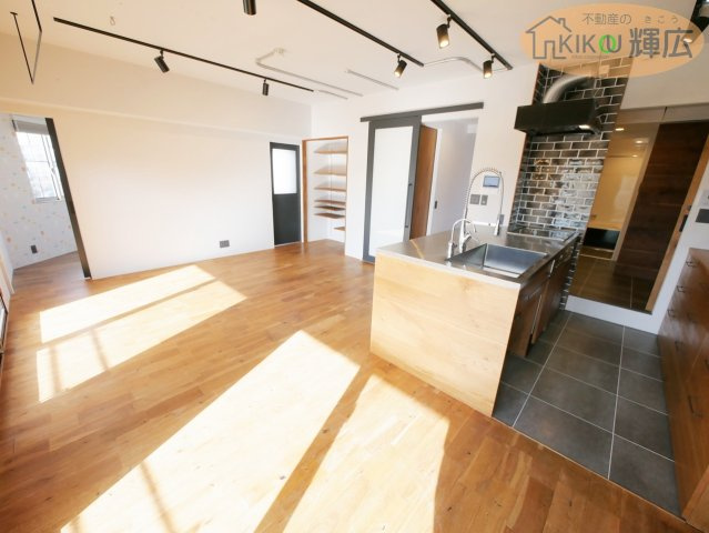 【居間・リビング】 | グラジオ大久保ミラコスタ　2階