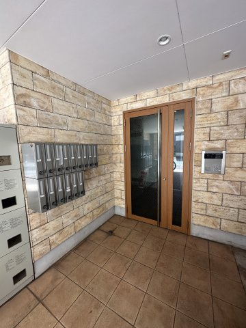 【エントランス】