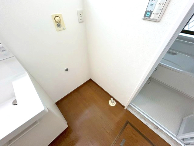 三木市末広３丁目　中古建ての洗面所