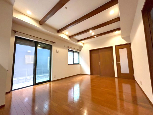 三木市末広３丁目　中古建ての居間・リビング