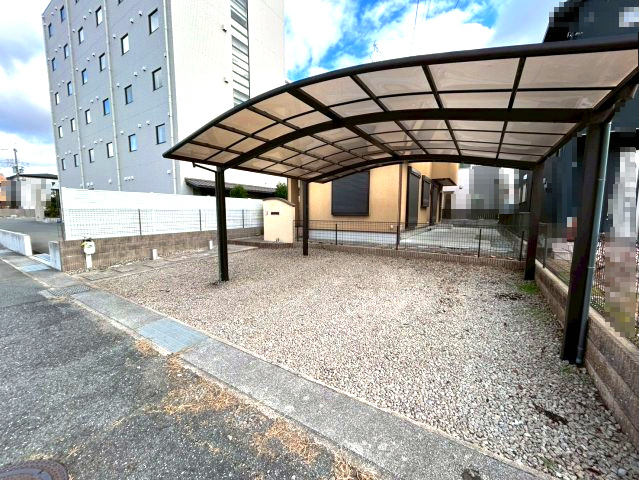 三木市末広３丁目　中古建ての駐車場