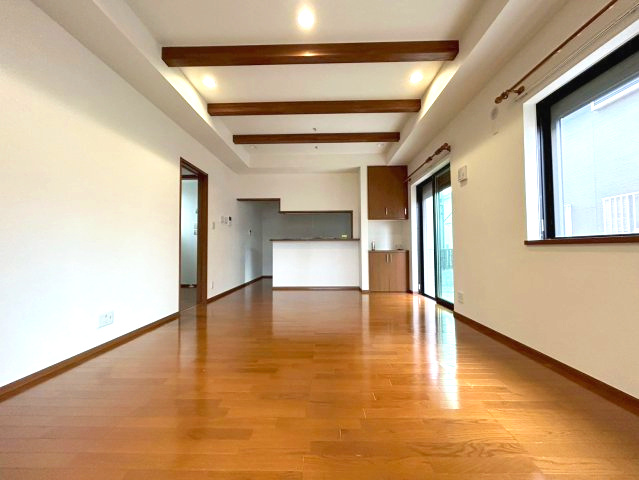 三木市末広３丁目　中古建ての居間・リビング