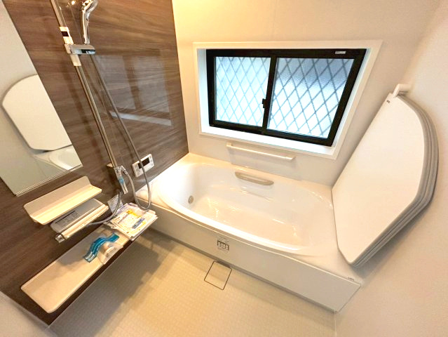 三木市末広３丁目　中古建ての浴室