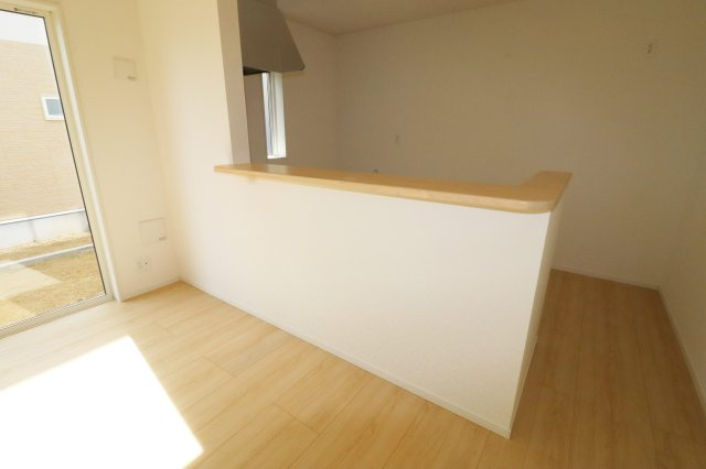 須賀川市和田字立石　　　１号棟　　　須賀川第3小学校、須賀川第３中学区のキッチン