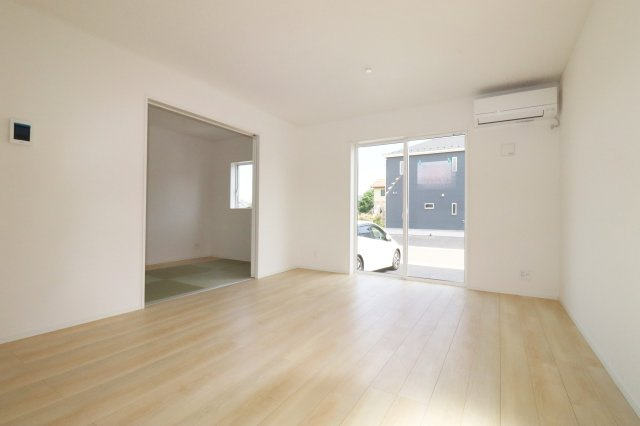 須賀川市和田字立石　　　１号棟　　　須賀川第3小学校、須賀川第３中学区の居間・リビング|※同社施工例