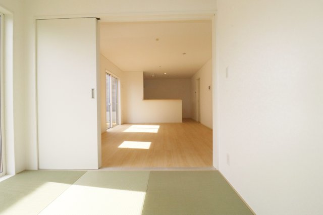 須賀川市和田字立石　　　１号棟　　　須賀川第3小学校、須賀川第３中学区の和室|リビングに隣接する和室