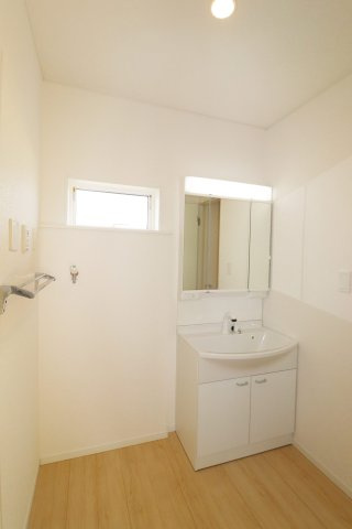 須賀川市和田字立石　　　１号棟　　　須賀川第3小学校、須賀川第３中学区の洗面所