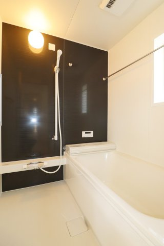 須賀川市和田字立石　　　１号棟　　　須賀川第3小学校、須賀川第３中学区の浴室