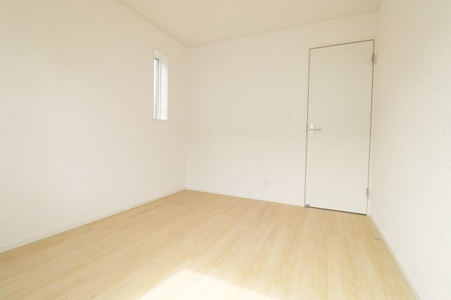 須賀川市和田字立石　　　１号棟　　　須賀川第3小学校、須賀川第３中学区の洋室