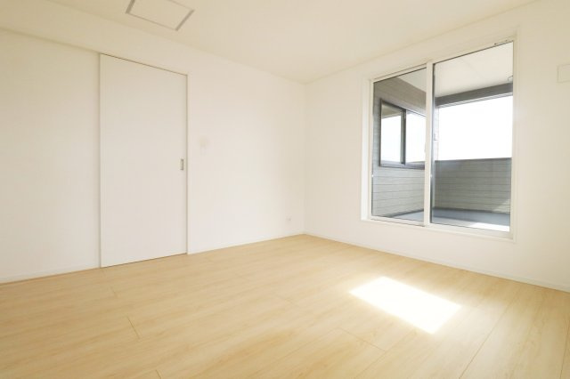 須賀川市和田字立石　　　１号棟　　　須賀川第3小学校、須賀川第３中学区の洋室