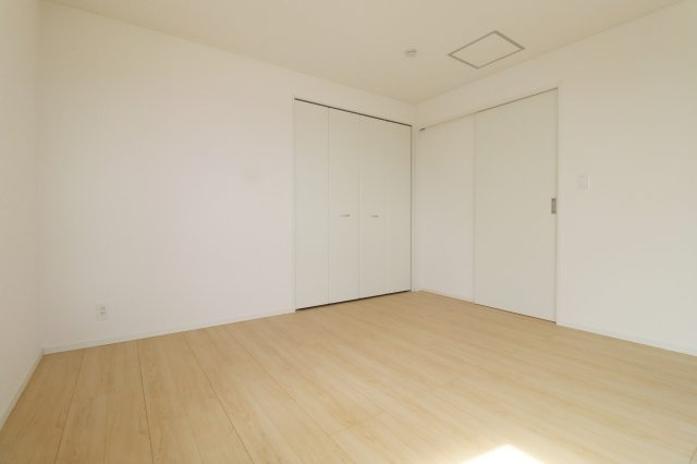 須賀川市和田字立石　　　１号棟　　　須賀川第3小学校、須賀川第３中学区の洋室