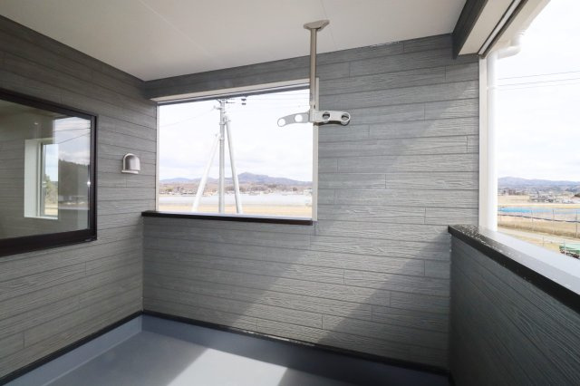 須賀川市和田字立石　　　１号棟　　　須賀川第3小学校、須賀川第３中学区のバルコニー