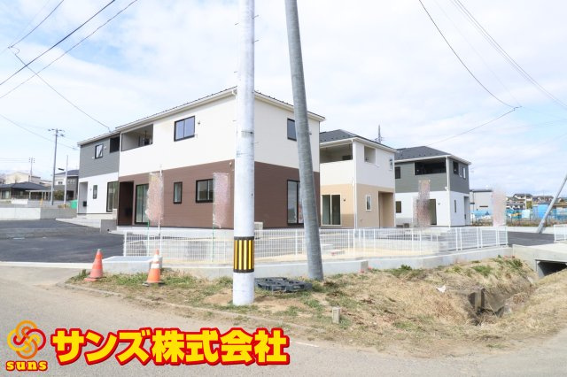 須賀川市和田字立石　　　１号棟　　　須賀川第3小学校、須賀川第３中学区の外観|南東側から見た区画全体♪
