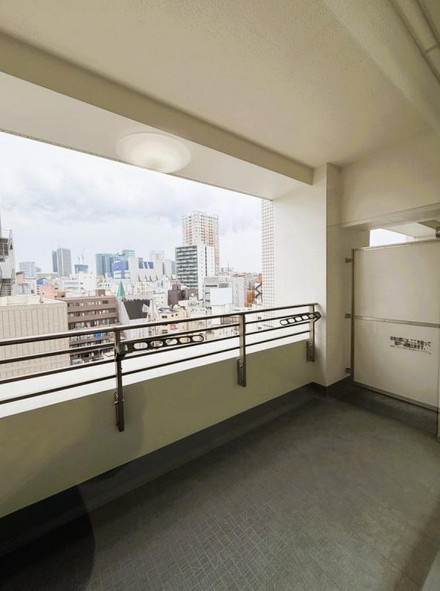 【バルコニー】
