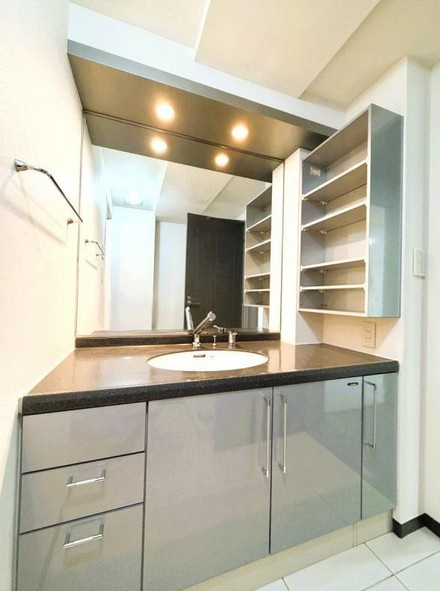 【独立洗面台】