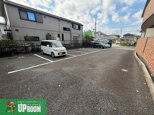コンブリオの駐車場