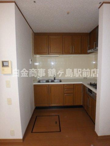 坂戸市南町中古戸建のキッチン