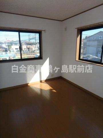 坂戸市南町中古戸建の洋室