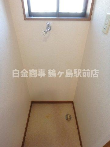 坂戸市南町中古戸建のランドリースペース